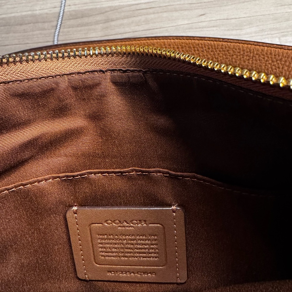 Coach Caramel Leather Shoulder Bag - Picture 4 of 4